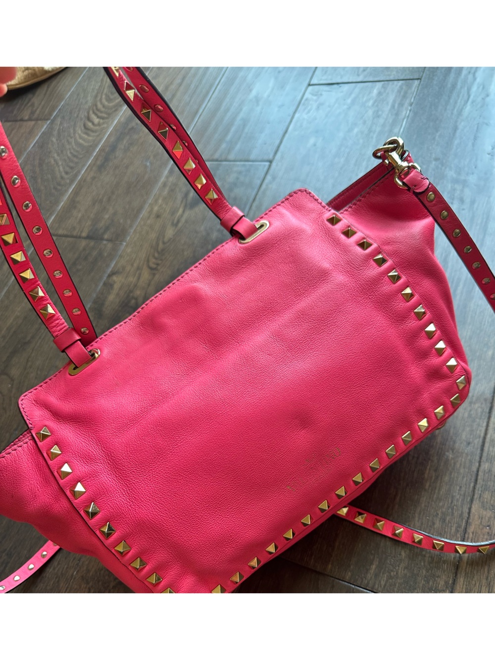 Valentino Garavani Rockstud  Small Leather Tote Bag Pink - Picture 2 of 15